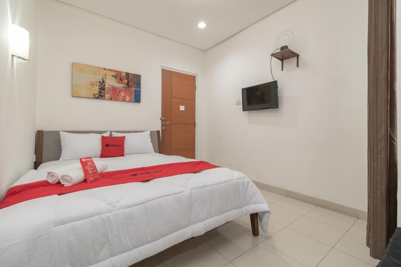 Hotel RedDoorz @ Tirta Mansion Karawaci Galuga Zewnętrze zdjęcie